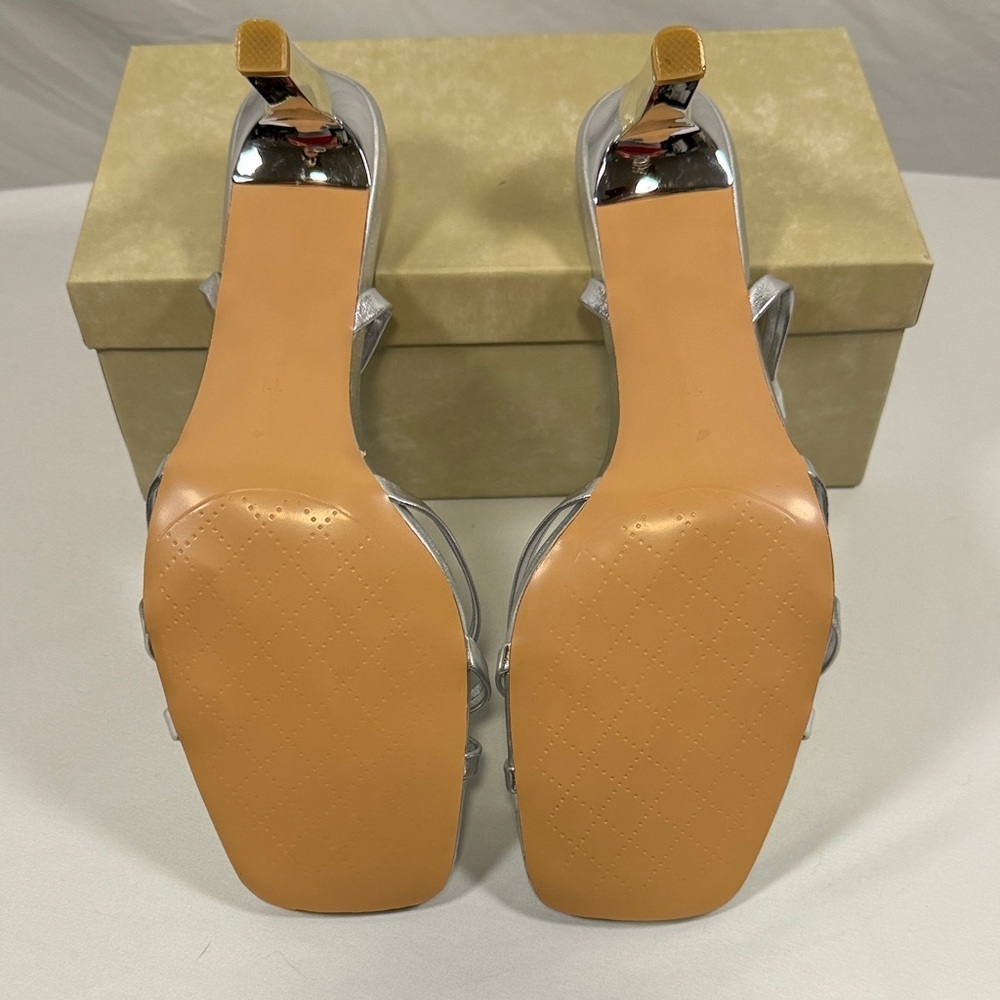 Silver Strappy Women's Sandals Size 11 NWT - Picture 4 of 6